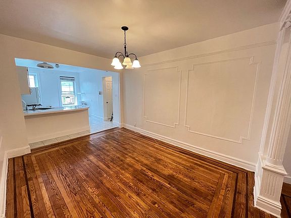 3rd image of 314 York St #4