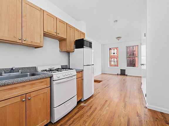 3rd image of 66 W 10th St APT 13
