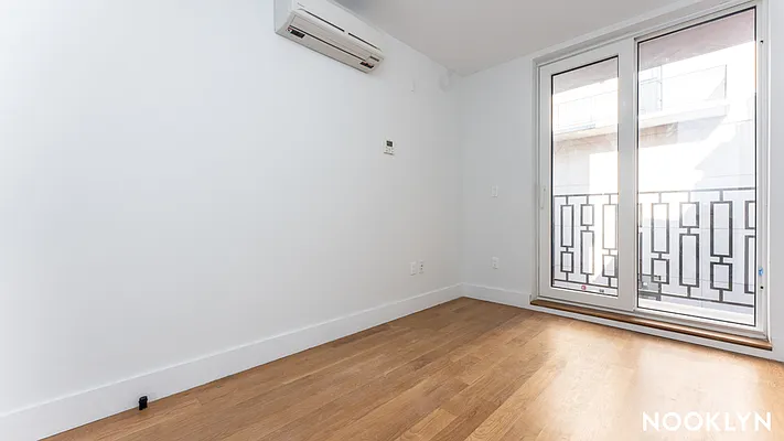 Rented by Nooklyn NYC LLC | media 67