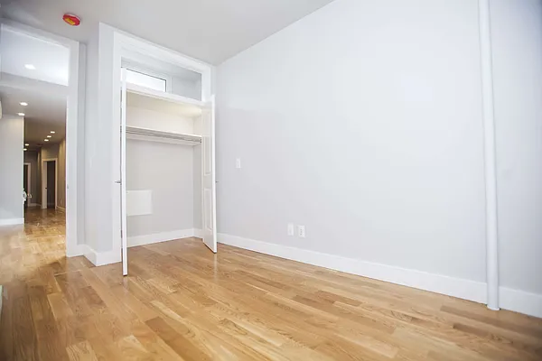 Rented by Nooklyn NYC LLC | media 25