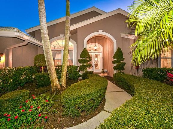 2nd image of 8632 Woodbriar Dr