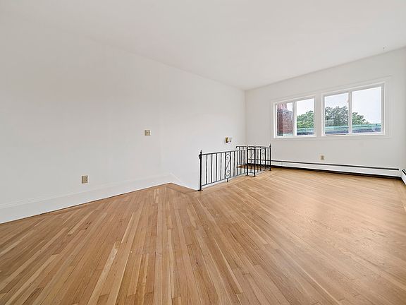 2nd image of 48 Fenway APT 11