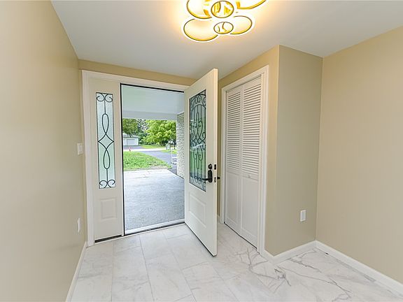 4th image of 1337 Calkins Rd