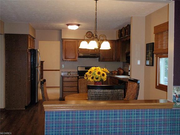 4th image of 472 Brambleside Dr