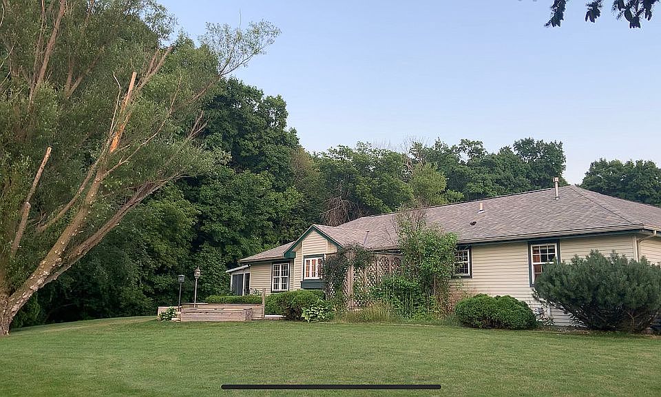 2nd image of 115 Mueller Ln