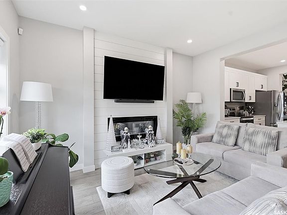 4th image of 258 Brighton BOULEVARD