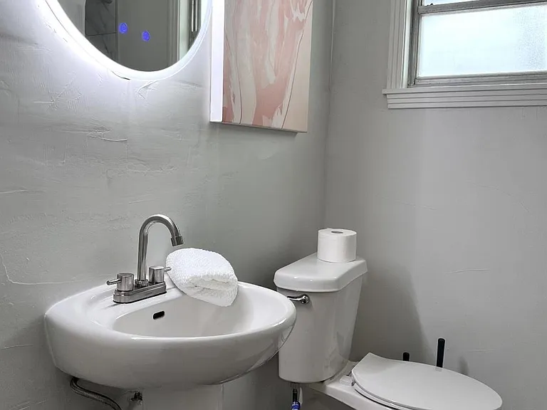 2420 McDuffie St #6 — Photo 9