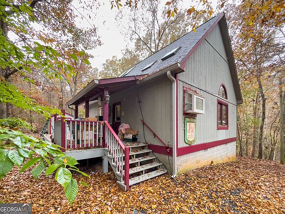 4th image of 1863 Villa Dr