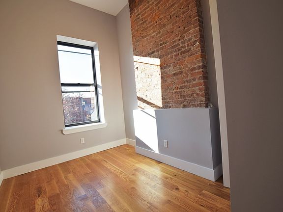 3rd image of 679 Halsey St #Xi