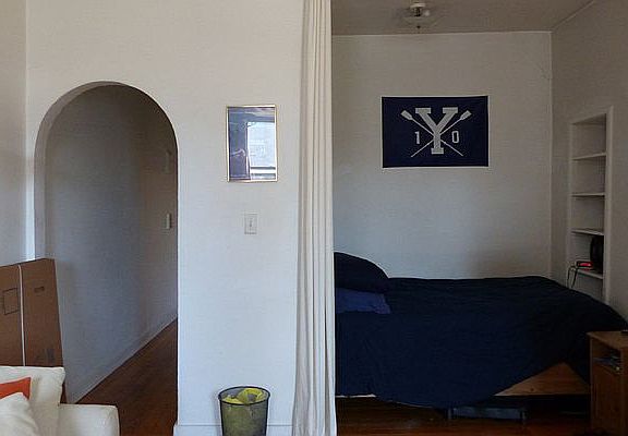 5th image of 161 W 10th St APT 5C