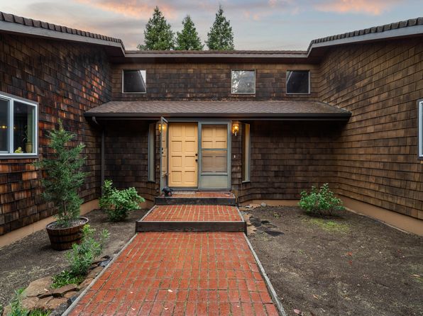 1018 Tamara Cir, Medford, OR 97504