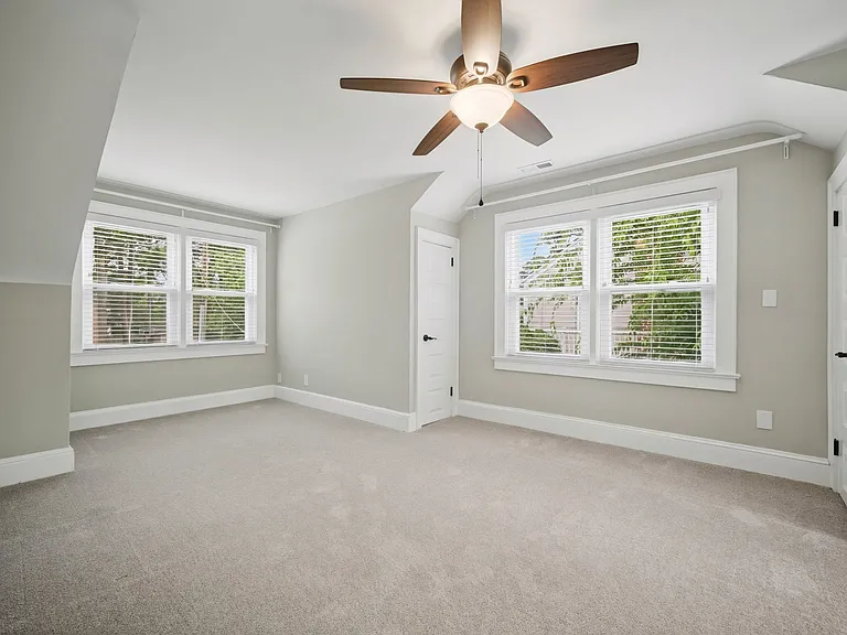 6048 River Rd — Photo 32