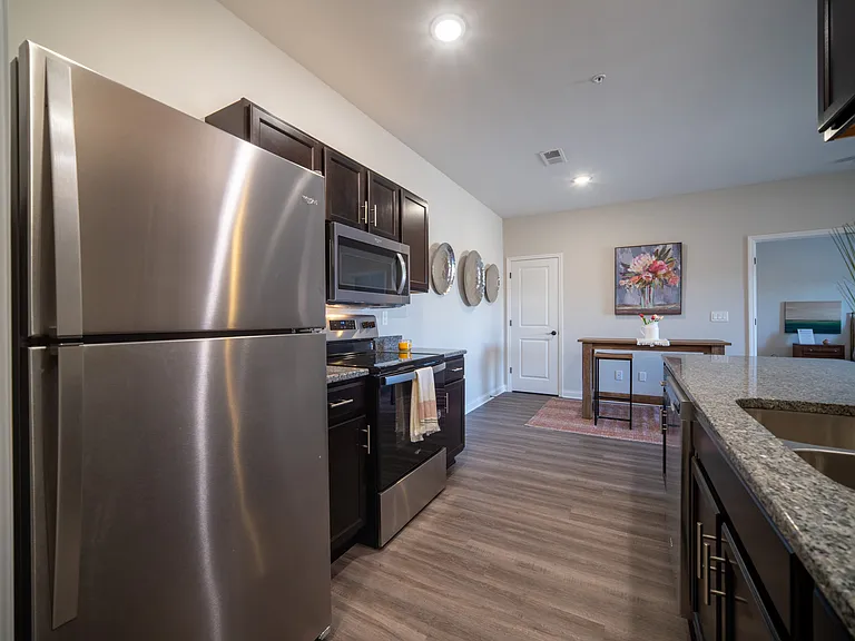 Plum Ridge Apartments — Photo 12