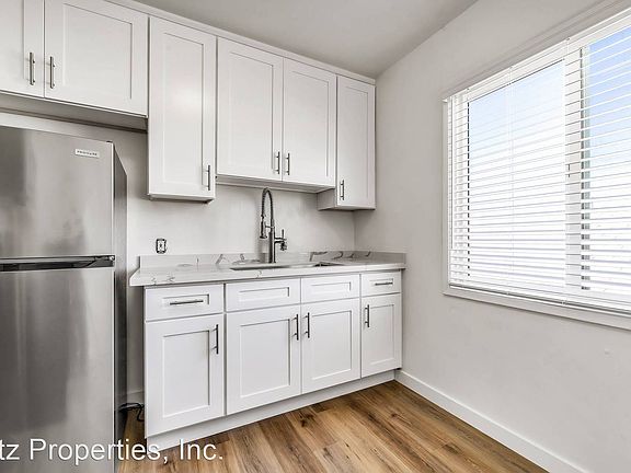 2nd image of 901 Manhattan Ave #7