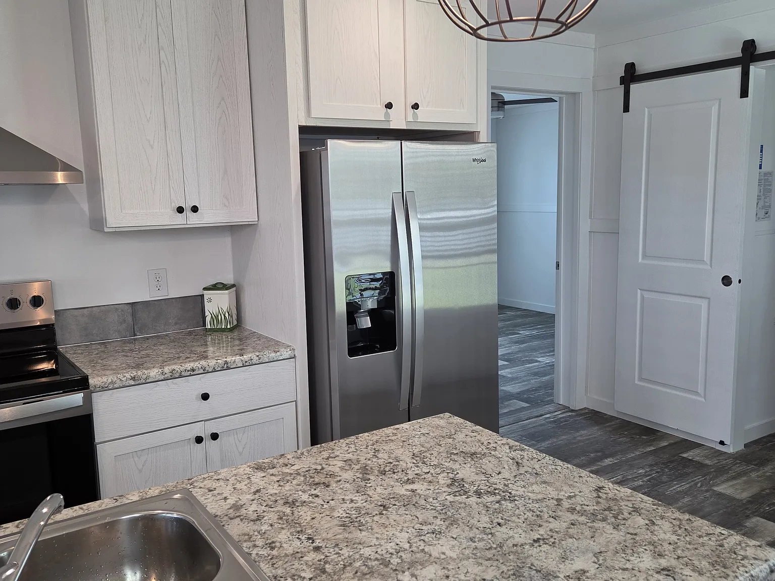 3 bed, 1200 sqft, $1,925 — Photo 4