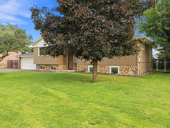 3rd image of 13916 E Mallon Ave