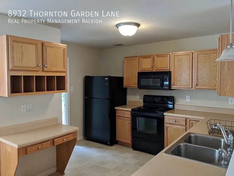 8932 Thornton Garden Ln — Photo 2