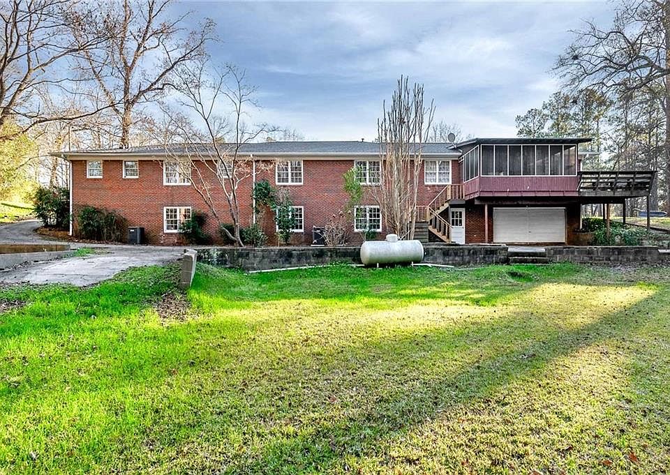1st image of 423 James Moore Dr
