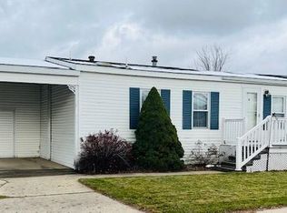 1317 Pineview Ln, Fremont, MI 49412