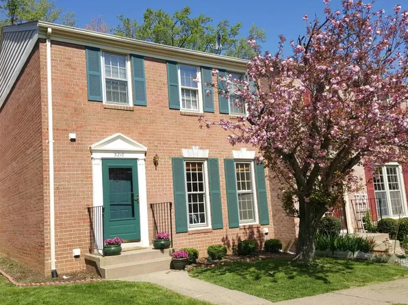 3210 Gemstone Ct, Oakton, VA 22124