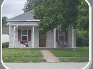 403 A Ave, Axtell, NE 68924