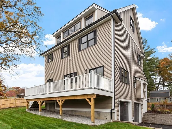 32 Walnut St, Dracut, MA 01826