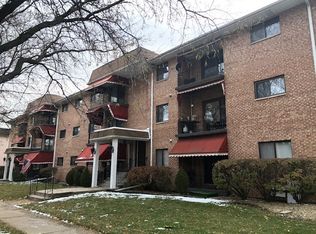 10332 S Parkside Ave, Oak Lawn, IL 60453