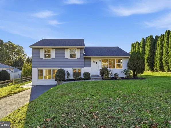 125 Lawrence Rd, Broomall, PA 19008