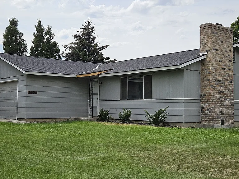 1903 N Parklane Ave — Photo 3