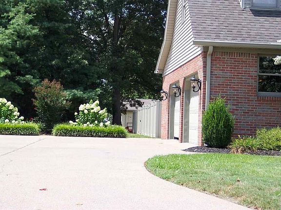 2nd image of 15 Park Pl