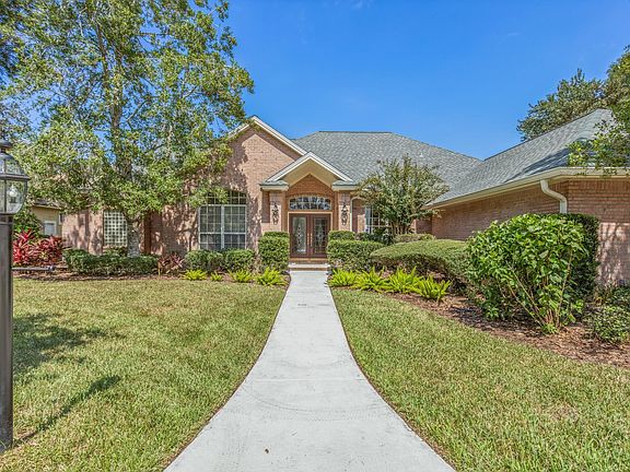 3rd image of 13749 Bermuda Cay Ct
