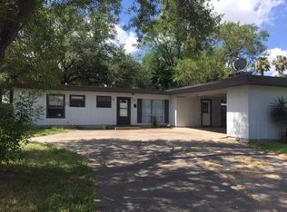 911 E Miller Ave, Kingsville, TX 78363