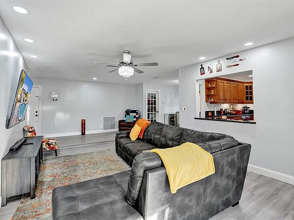 5th image of 4112 NW 78th Ln #4112