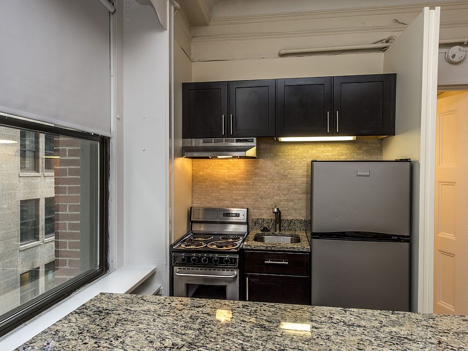 *Pictures are representative samples of the advertised unit. In some cases, the actual units you tour may vary from the pictures based on the specific floor plan available. Availability and prices are subject to change (and often do change daily).