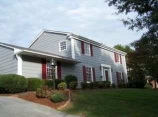 1432 Dobyns Dr, Kingsport, TN 37664