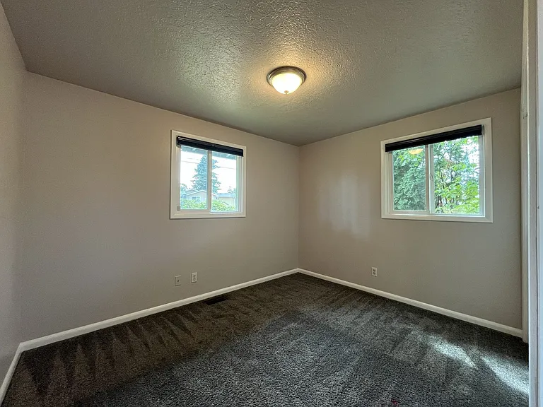 730 SE 143rd Ave — Photo 26