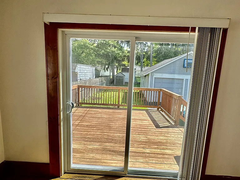 Dinning room sliding door to the deck