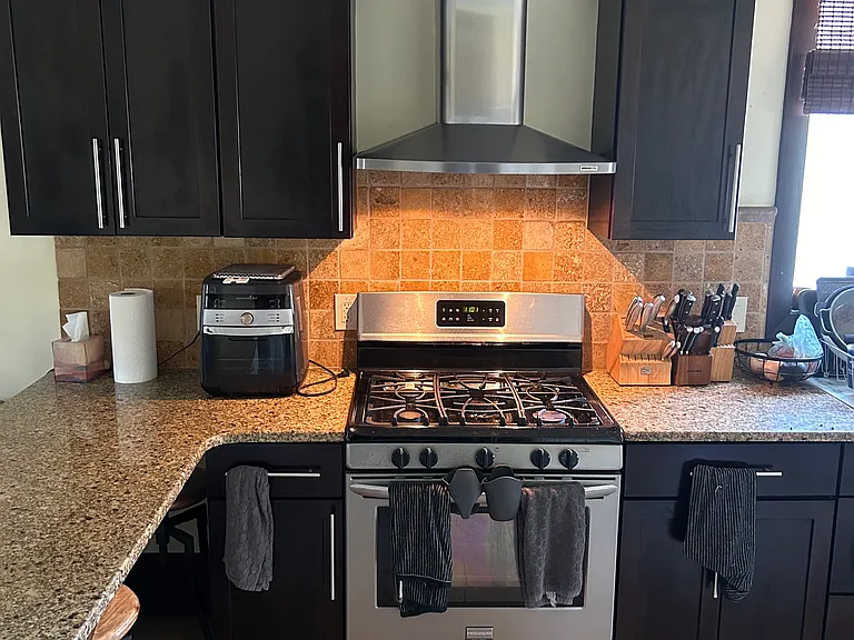 29 Indiana Ave #2 — Photo 16