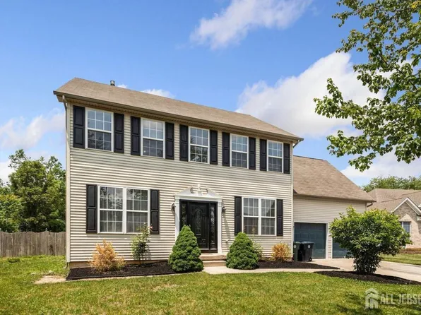 836 Rosetree Dr, Williamstown, NJ 08094