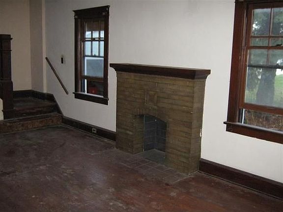4th image of 1628 Himrod Ave