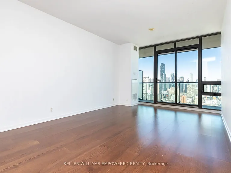 33 Lombard St #3603 — Photo 4