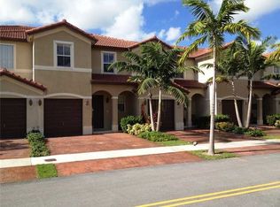 1050 NE 207th Ter #1050, Miami, FL 33179