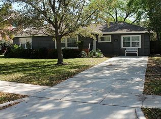 4517 Sunburst St, Bellaire, TX 77401