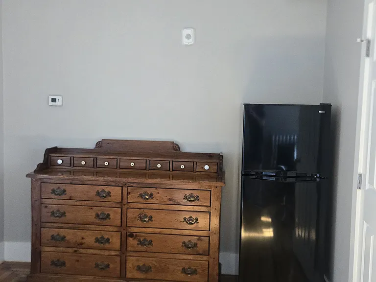 160 Elm St #B — Photo 19