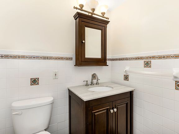 4th image of 2556 Frederick Douglass Blvd #C