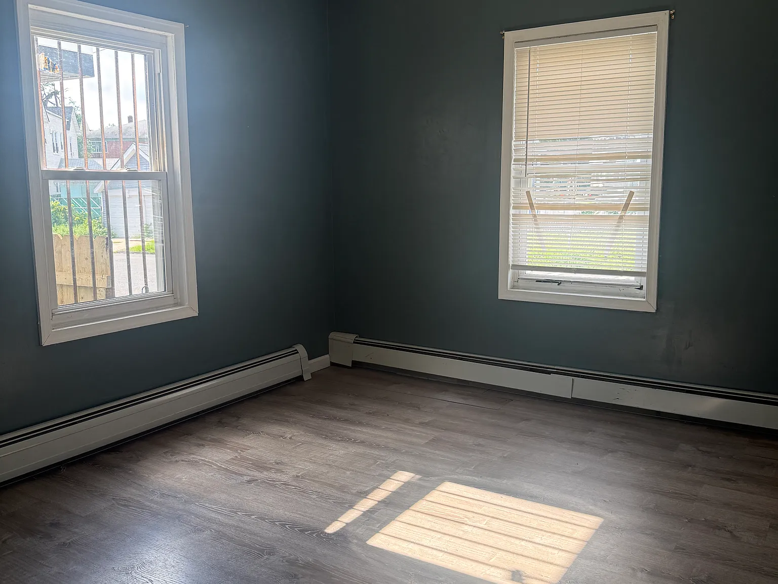 3 bed, $1,900 — Photo 4