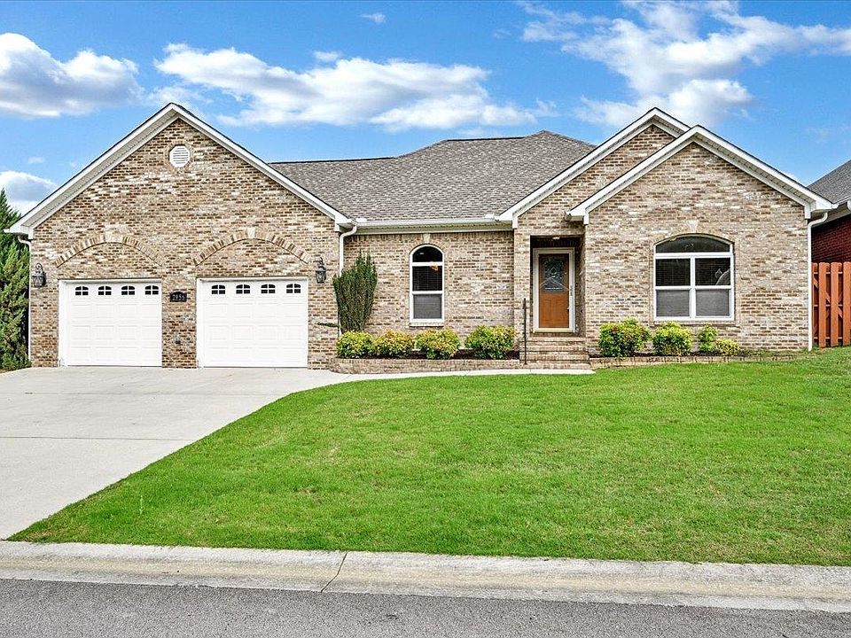 1st image of 2956 Phelan Cir SE