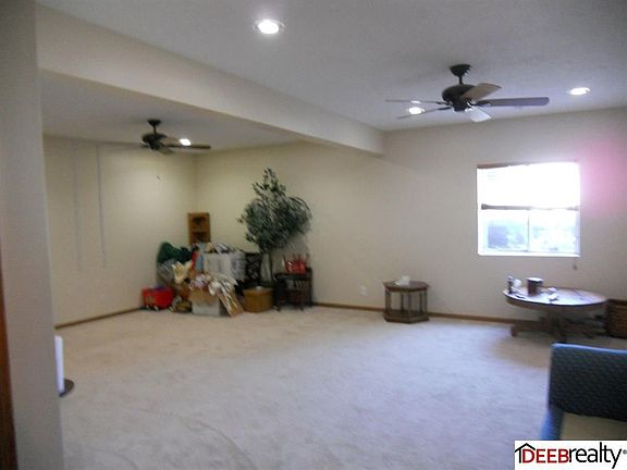 4th image of 9310 Hillcrest Dr