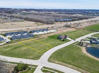 543 Country Lane Ct #37, Fond Du Lac, WI 54935