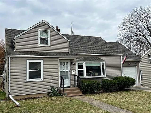 1616 Sexton Dr — Photo 1